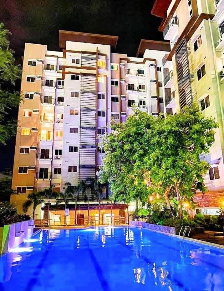 Condo Luxe Stay Davao Екстер'єр фото